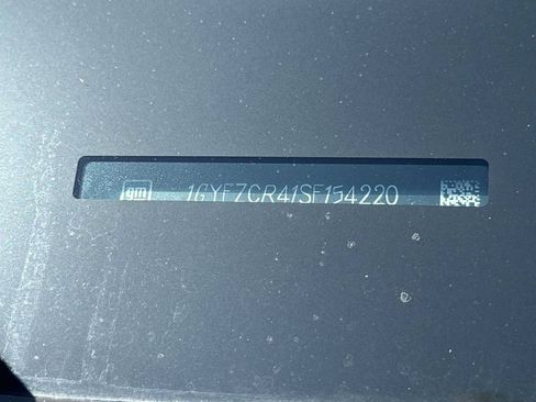 Certified 2025 Cadillac XT4 Premium Luxury FWD image 27