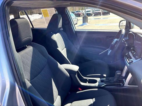 Used 2024 Toyota Corolla Cross LE w/ Moonroof Package image 11