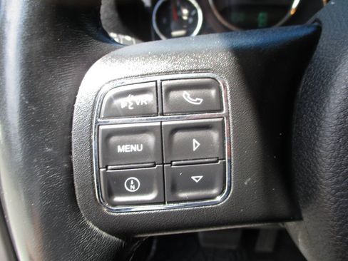 Used 2018 Jeep Wrangler Unlimited Sport S AWD/4WD image 17