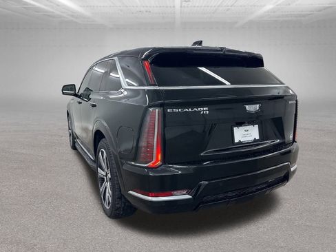 Used 2025 Cadillac Escalade IQ Luxury 2 image 8