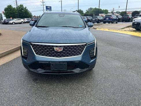 Used 2024 Cadillac XT4 Premium Luxury w/ Technology Package AWD/4WD image 9