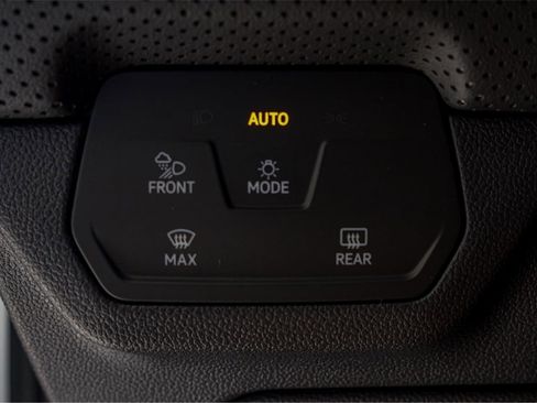 New 2026 Volkswagen Atlas SE image 15