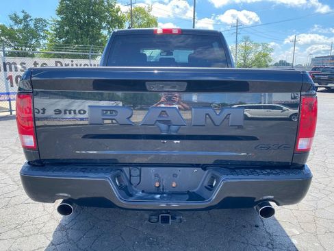 Used 2019 RAM 1500 Express w/ Wheel & Sound Group AWD/4WD image 3