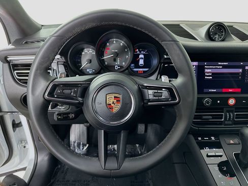 New 2025 Porsche Macan image 12