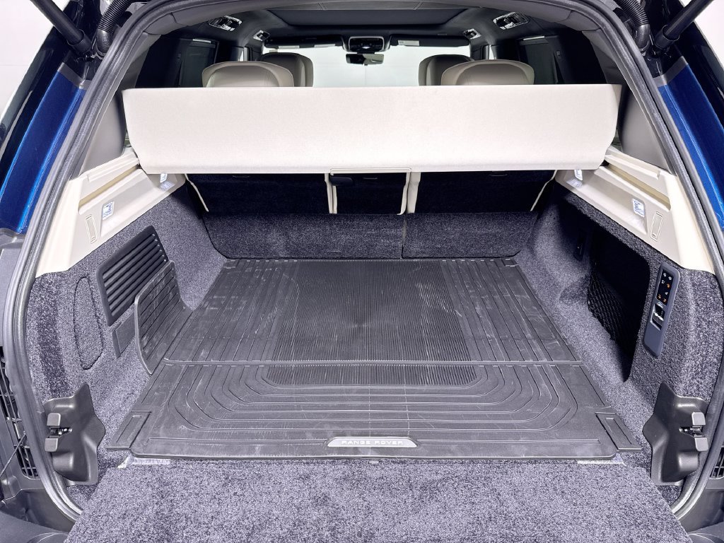New 2026 Land Rover Range Rover Autobiography AWD/4WD image 23