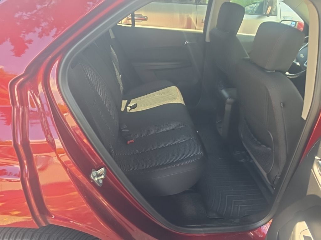 Used 2017 Chevrolet Equinox LT FWD image 5