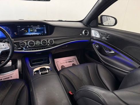 Used 2020 Mercedes-Benz S 560 Sedan image 24