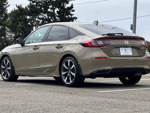 Used 2025 Honda Civic Sport Touring image 3