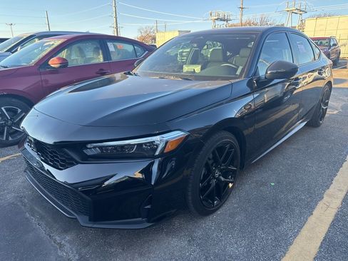 Used 2025 Honda Civic Sport image 1