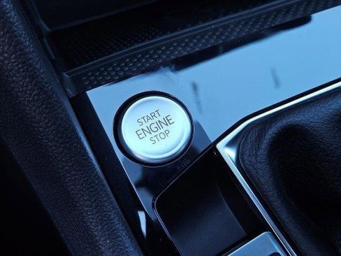 New 2024 Volkswagen Taos SE image 24