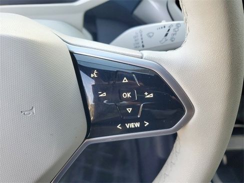 Used 2023 Volkswagen ID.4 Pro S image 22