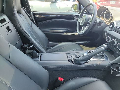 Used 2024 MAZDA MX-5 Miata Grand Touring RWD image 10