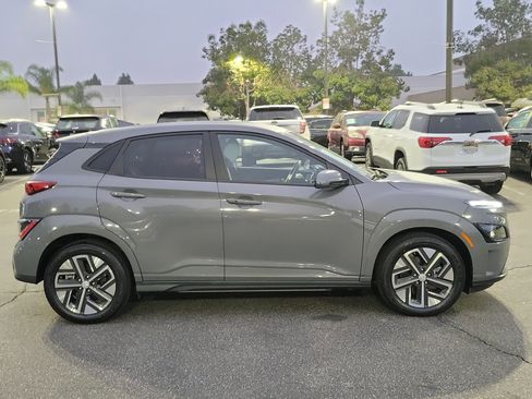 Certified 2023 Hyundai Kona SE image 5