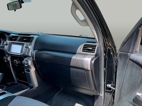 Used 2016 Toyota 4Runner SR5 RWD image 16