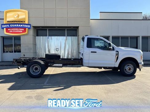New 2025 Ford F350 XL w/ XL Chrome Package image 2