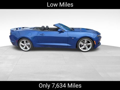 Used 2020 Chevrolet Camaro SS RWD image 2