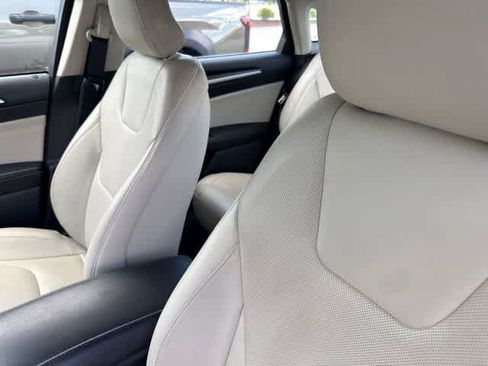 Used 2018 Ford Fusion Titanium AWD/4WD image 7