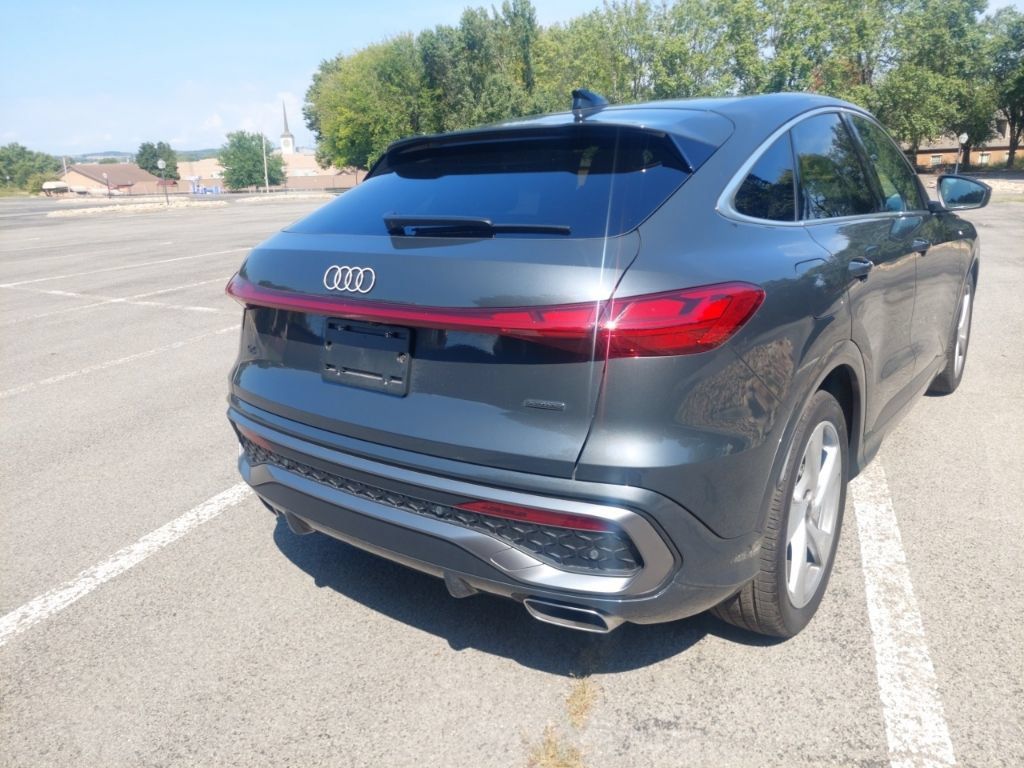 Used 2025 Audi Q5 Prestige AWD/4WD image 11