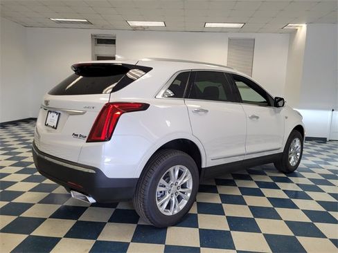 New 2026 Cadillac XT5 Luxury w/ LPO, Floor Liner Package image 8