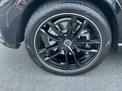 Used 2024 Mercedes-Benz GLS 580 4MATIC image 9