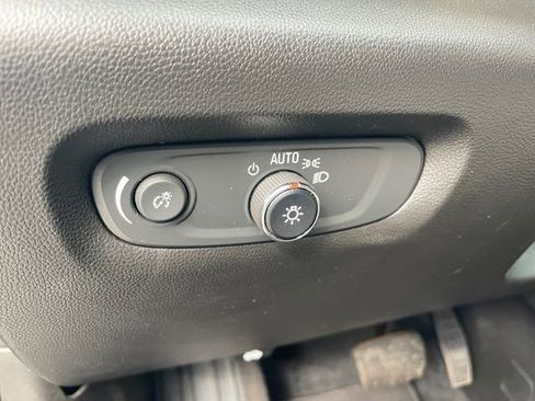 Used 2023 Chevrolet Traverse LS w/ Midnight/Sport Edition image 18