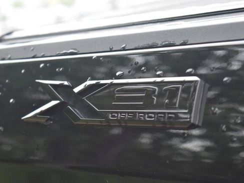 Used 2022 GMC Sierra 1500 Elevation w/ LPO, Elevation Black Package AWD/4WD image 19