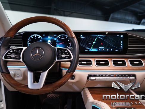 Used 2021 Mercedes-Benz GLS 450 4MATIC image 32