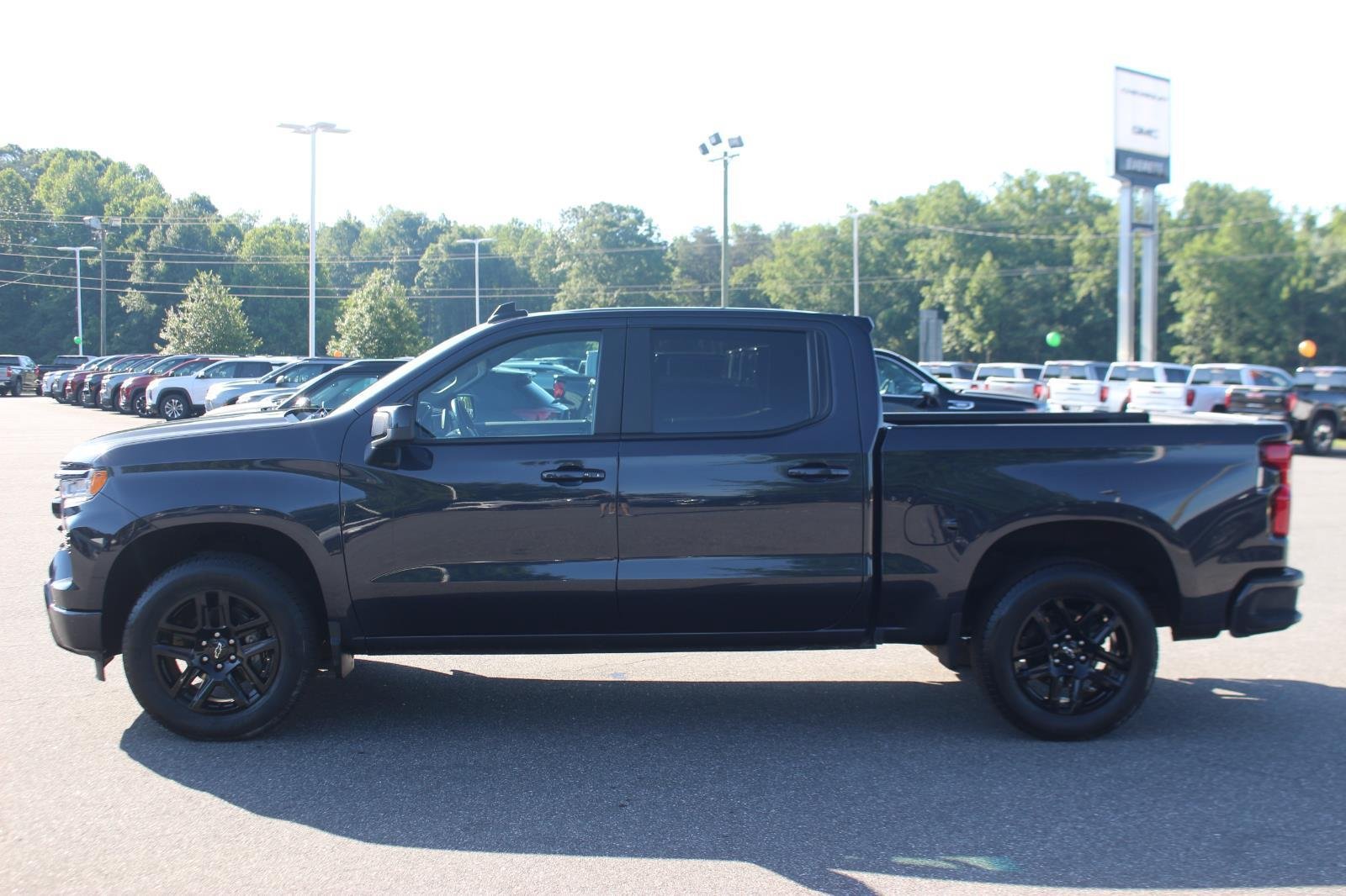 Used 2023 Chevrolet Silverado 1500 RST w/ LPO, Dark Essentials Package AWD/4WD image 4