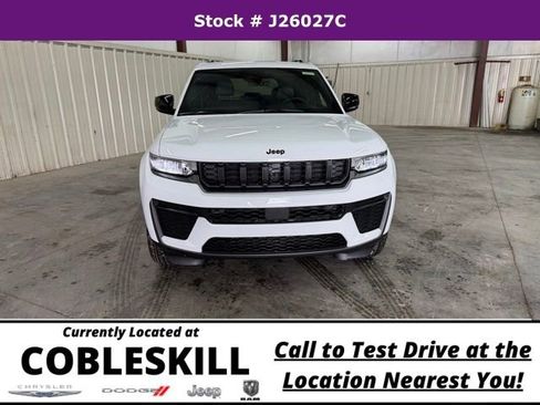 New 2026 Jeep Grand Cherokee Altitude AWD/4WD image 2
