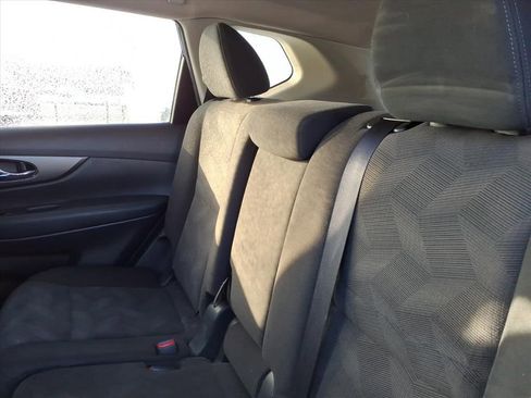 Used 2016 Nissan Rogue S w/ Appearance Package image 11