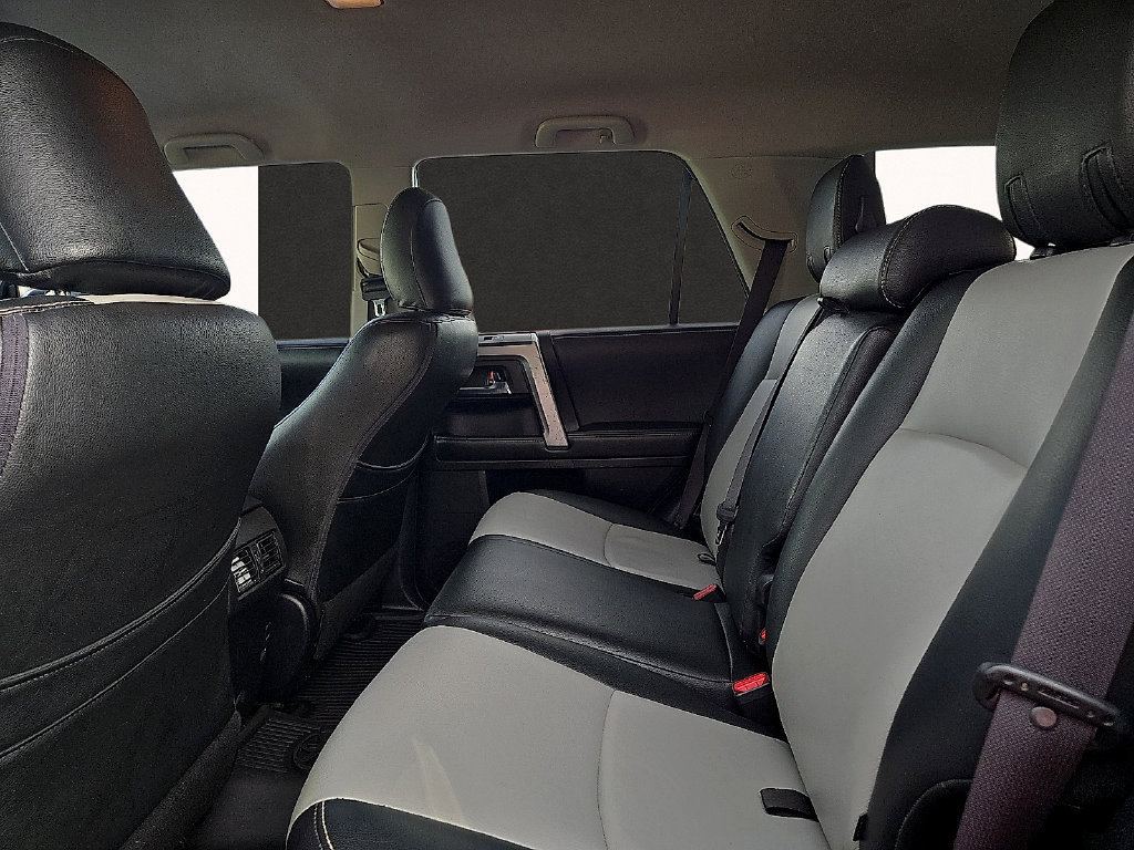 Used 2016 Toyota 4Runner SR5 AWD/4WD image 9