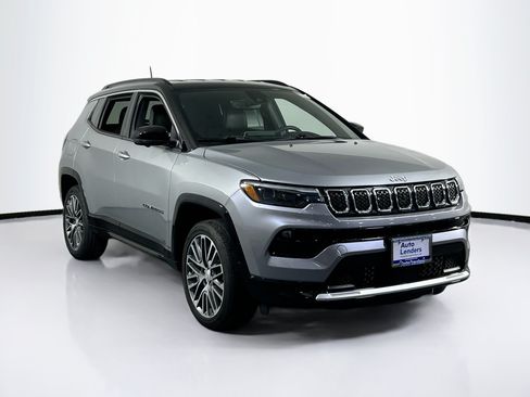 Used 2023 Jeep Compass Limited w/ Elite Group AWD/4WD image 3