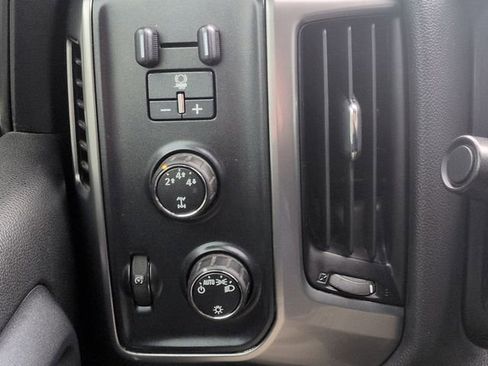 Used 2015 Chevrolet Silverado 2500 LT image 17