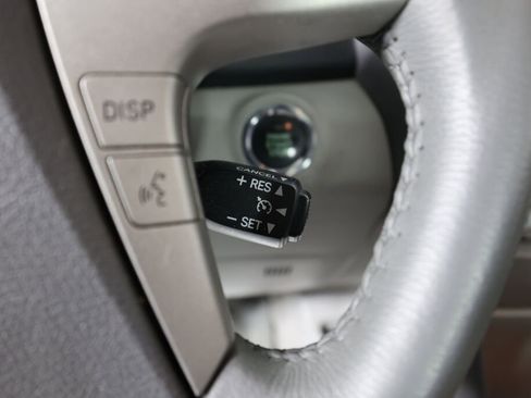 Used 2010 Toyota Camry XLE image 34