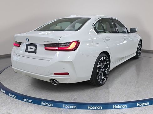Used 2025 BMW 330i Sedan w/ M Sport Package image 7