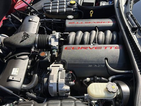 Used 1999 Chevrolet Corvette Coupe w/ Roof Pkg RWD image 16