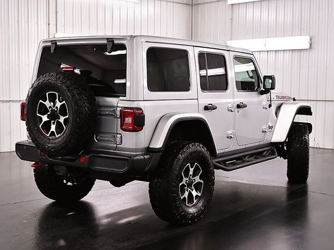 Used 2022 Jeep Wrangler Unlimited Rubicon w/ Cold Weather Group image 7