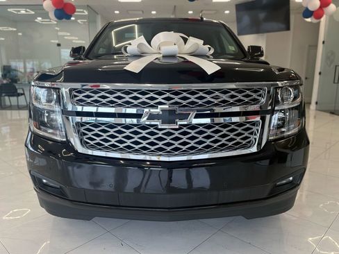 Used 2018 Chevrolet Tahoe LT w/ LT Signature Package AWD/4WD image 2