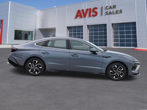 Used 2025 Hyundai Sonata SEL FWD image 5