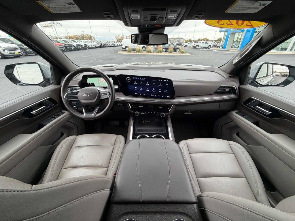 Used 2025 Chevrolet Tahoe Z71 w/ Comfort Package AWD/4WD image 29