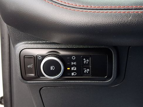 Used 2025 Ford Explorer ST-Line AWD/4WD image 25