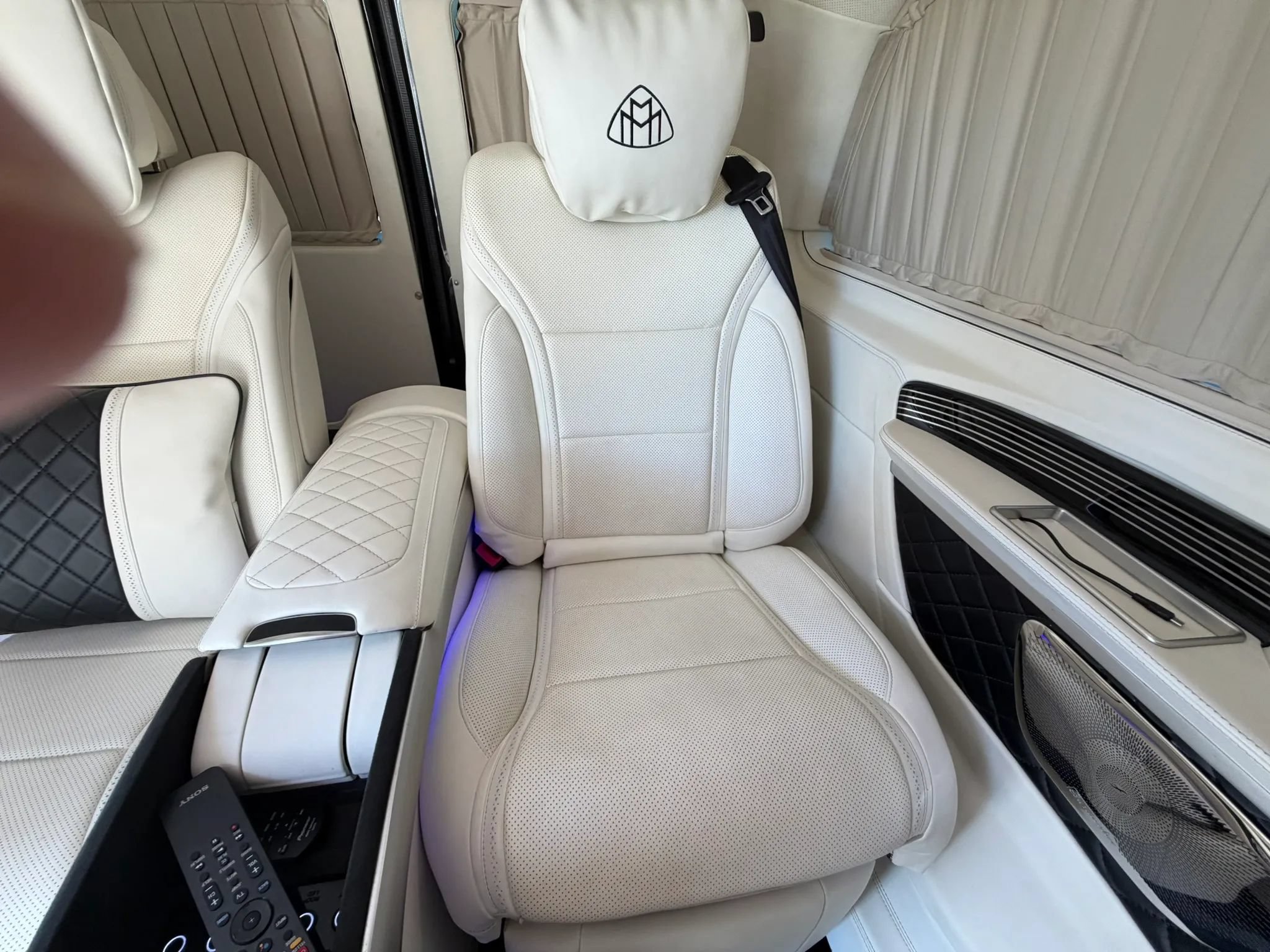 Used 2021 Mercedes-Benz Metris Passenger w/ Premium Safety Package image 43