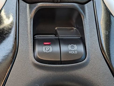 Used 2024 Toyota Corolla Cross XLE w/ Convenience Package FWD image 16