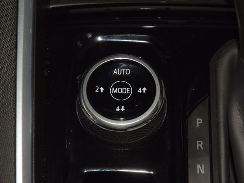 Used 2024 Chevrolet Colorado Trail Boss w/ Technology Package AWD/4WD image 34
