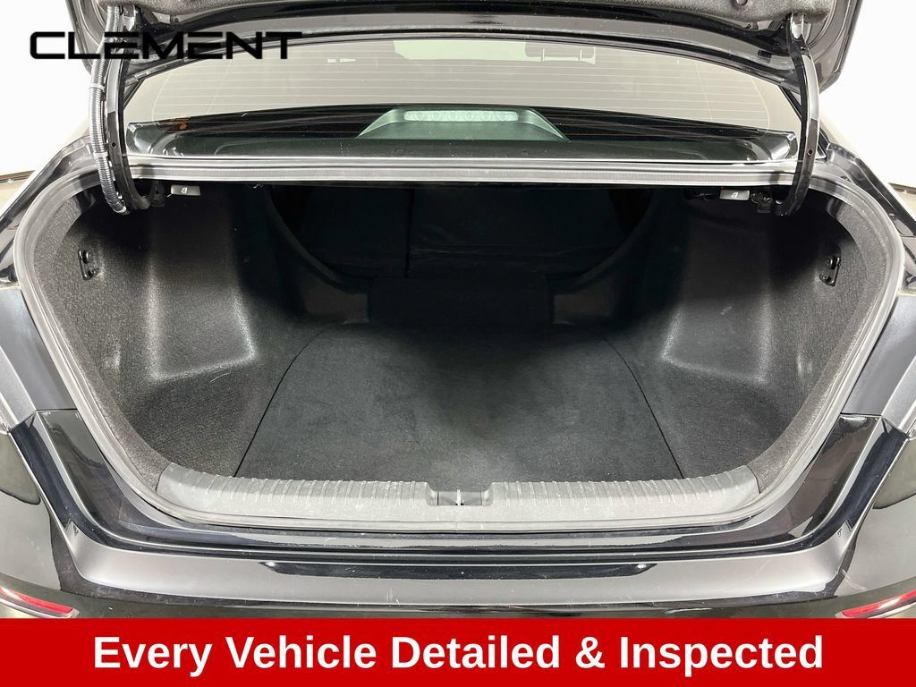 Used 2024 Honda Accord EX image 9