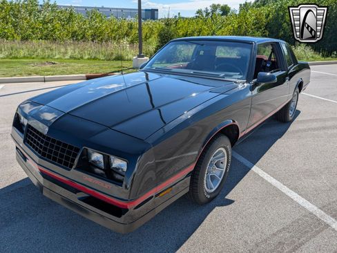 Used 1987 Chevrolet Monte Carlo SS image 2