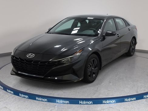 Used 2023 Hyundai Elantra SEL FWD image 1