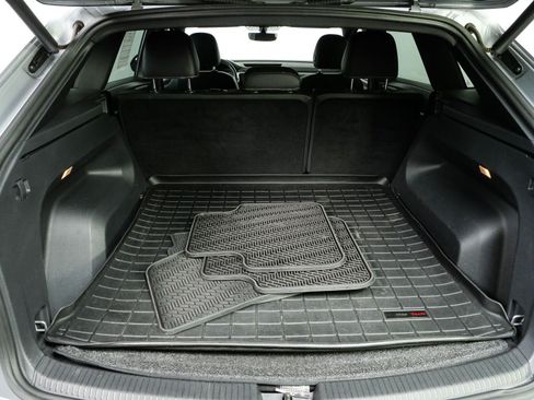 Used 2021 Volkswagen Atlas Cross Sport SE FWD image 30