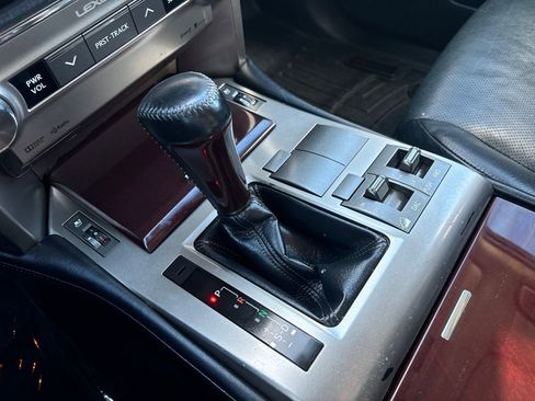 Used 2018 Lexus GX 460 image 24