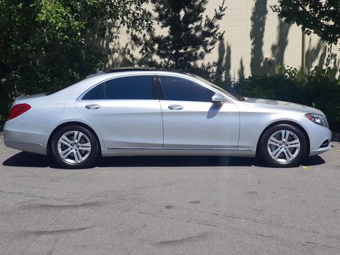 Used 2017 Mercedes-Benz S 550 4MATIC Sedan image 6